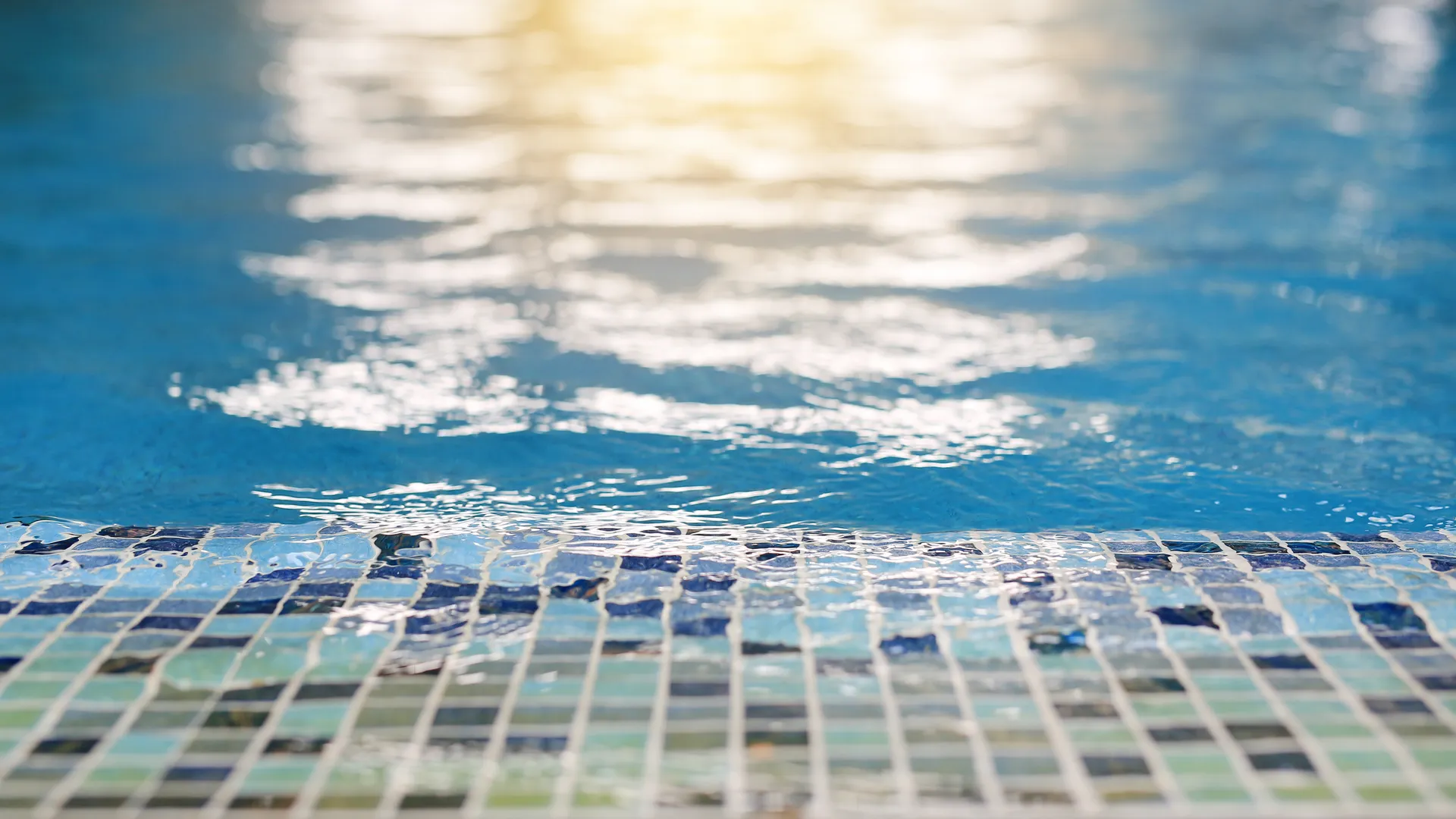 Frühling, Sonne, Schwimmspaß!